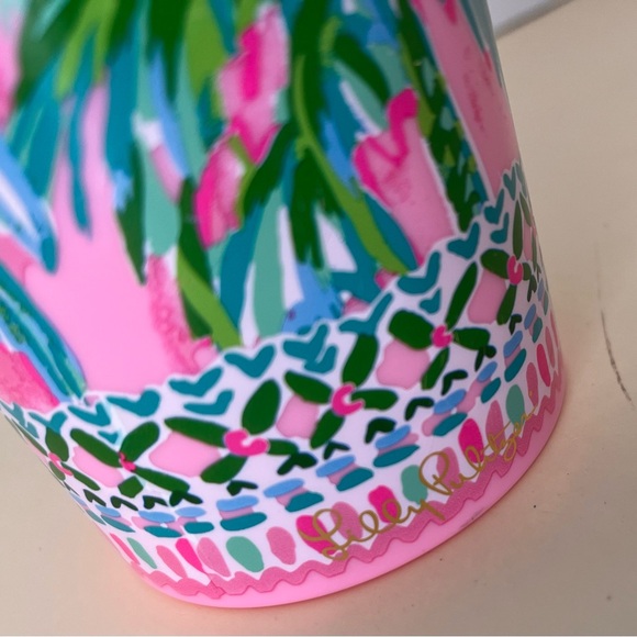 Lilly Pulitzer acrylic tumbler with a reusable straw - Picture 2 of 9